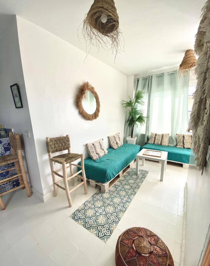 Appartement A Ksar Sghir En Face Du Terminal Passagers De Ferry Port Tanger Med Eksteriør billede
