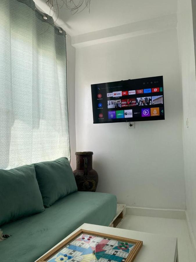 Appartement A Ksar Sghir En Face Du Terminal Passagers De Ferry Port Tanger Med Eksteriør billede
